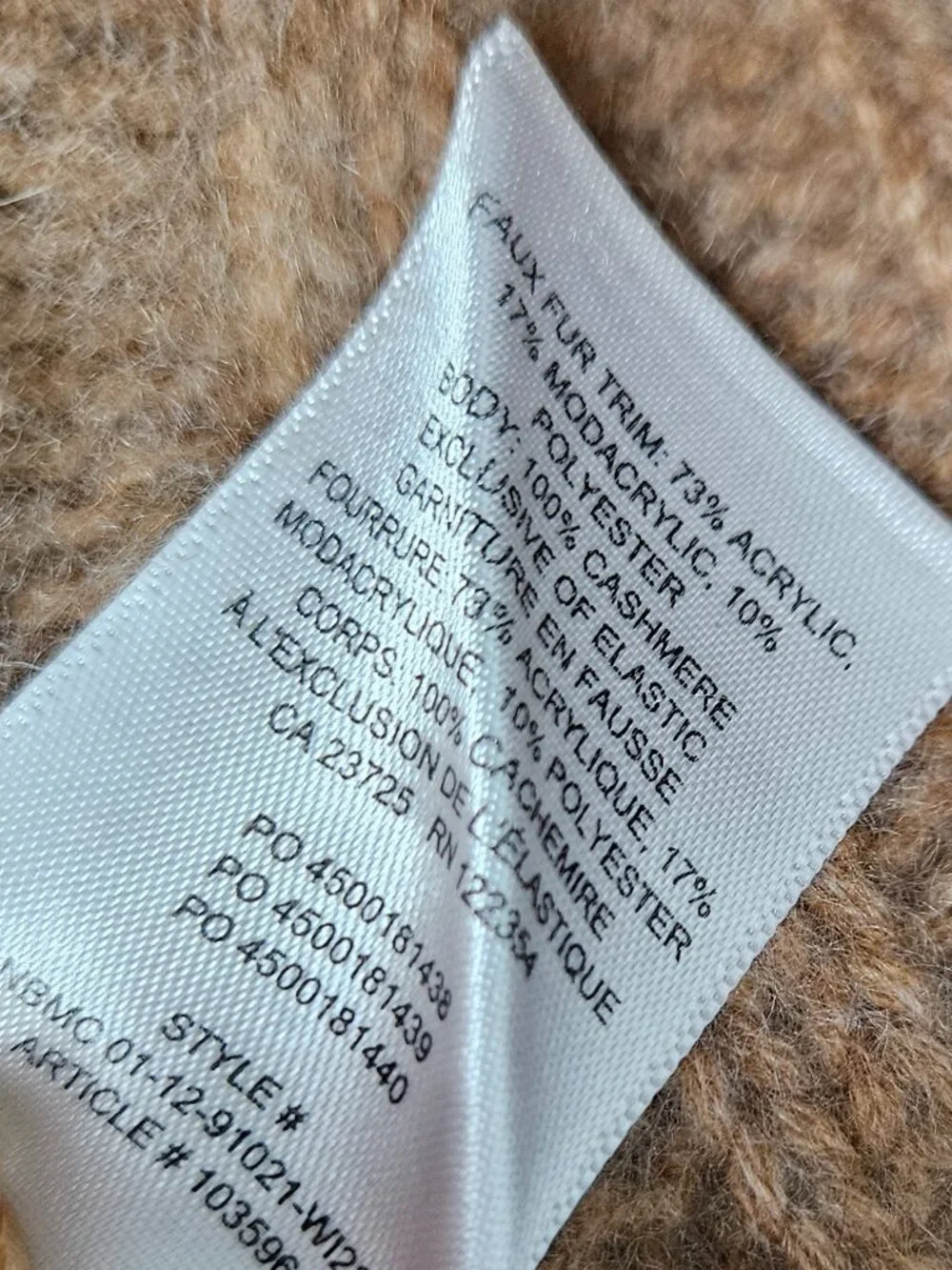 ARITZIA Babaton Faux Fur Pom Pom Liteluxe 100% Cashmere Beanie Tan